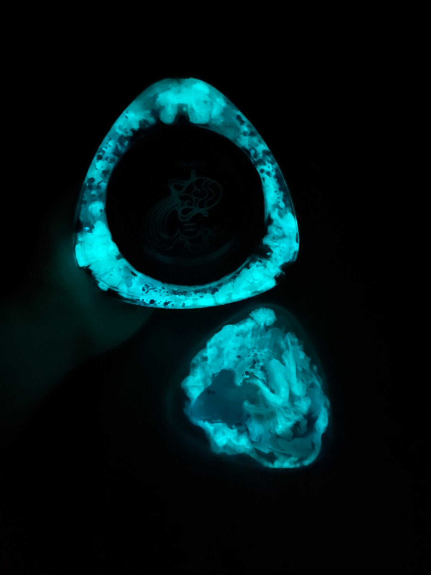 🏺♒️ - SternzeichenAschenbecher (nachtleuchtend)